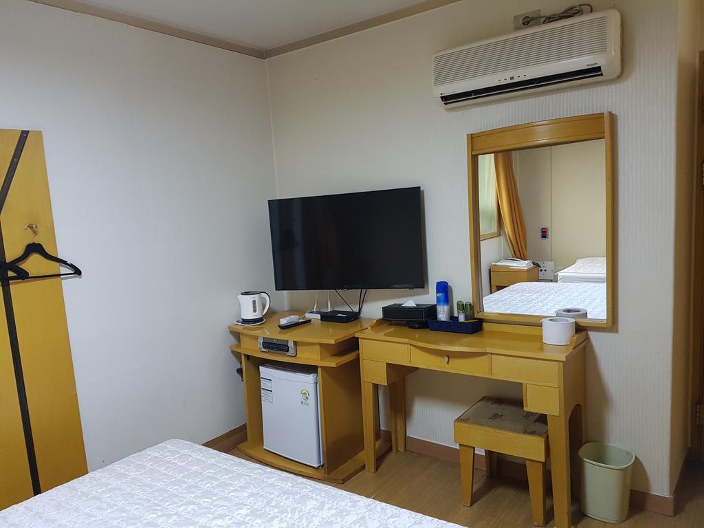 New Boolim Tourist Hotel Seoul Rum bild