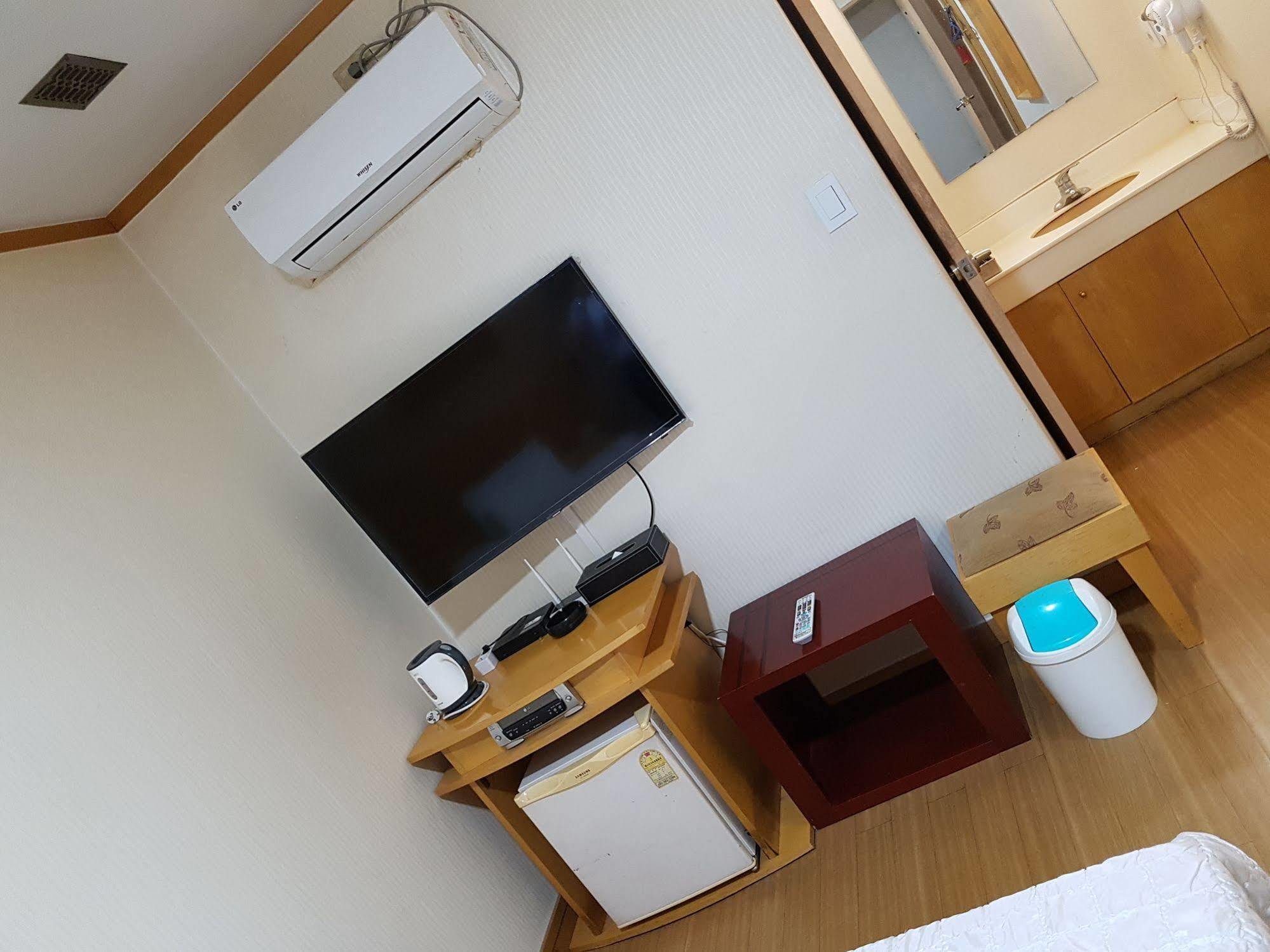 New Boolim Tourist Hotel Seoul Exteriör bild