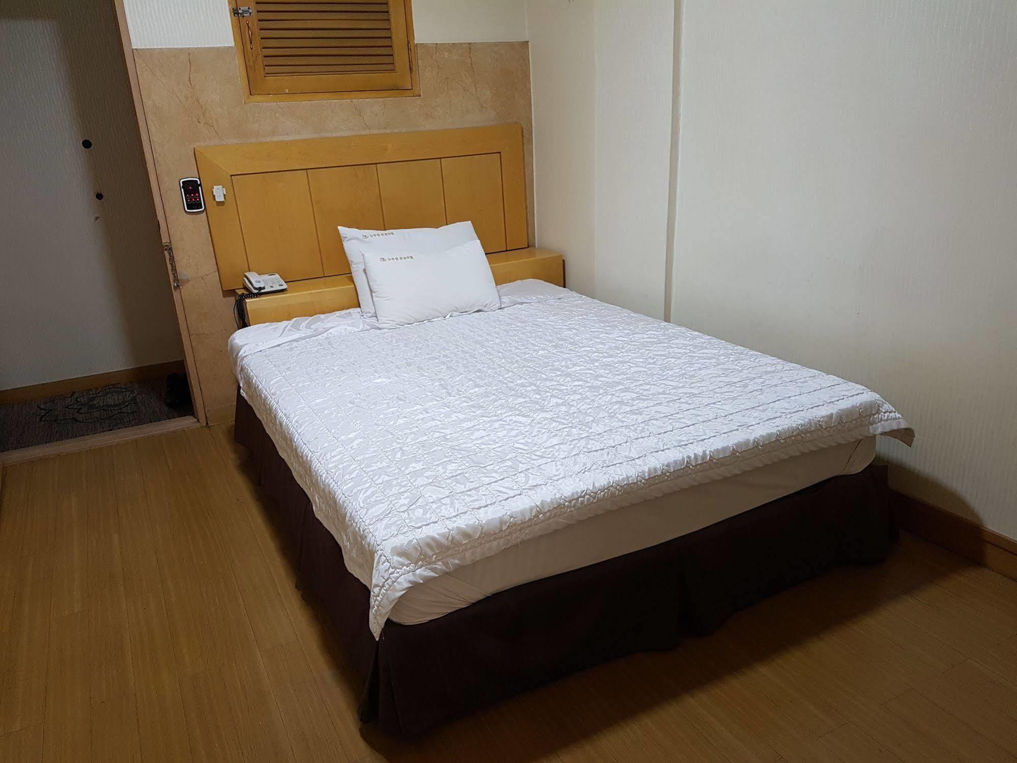 New Boolim Tourist Hotel Seoul Exteriör bild